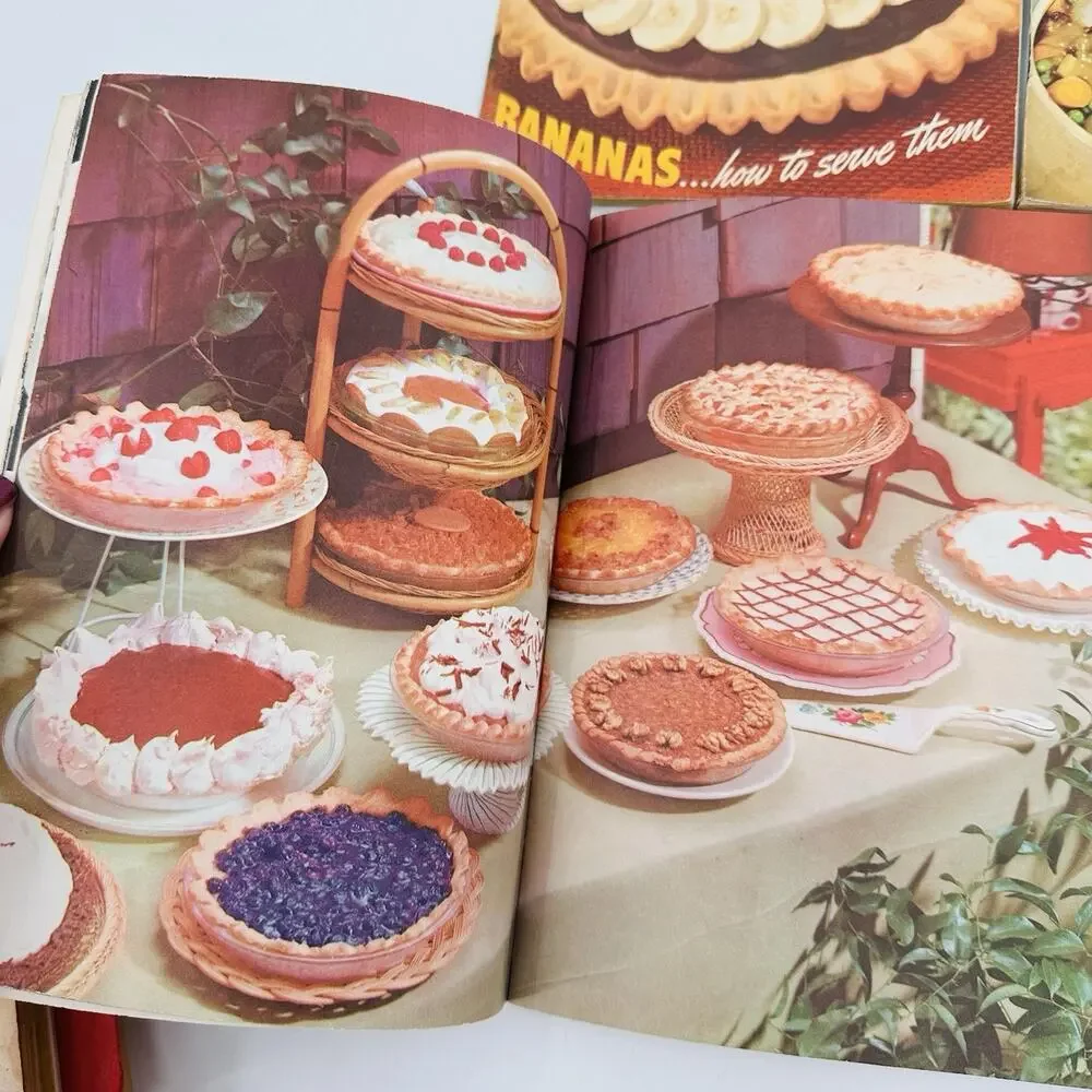 Vintage Good Housekeeping's Company Meals & Buffets Pie CIA CASSEROLE Cookbooks